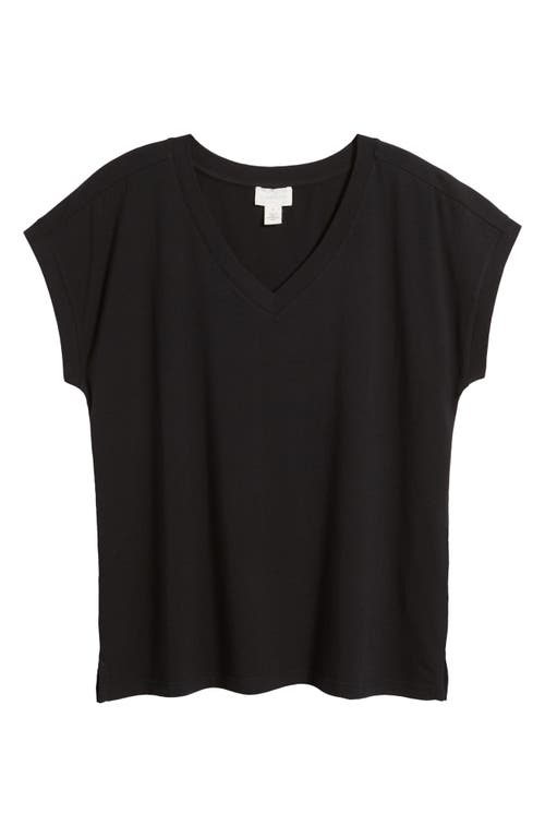 caslon(r) Extended V-Neck T-Shirt in Black