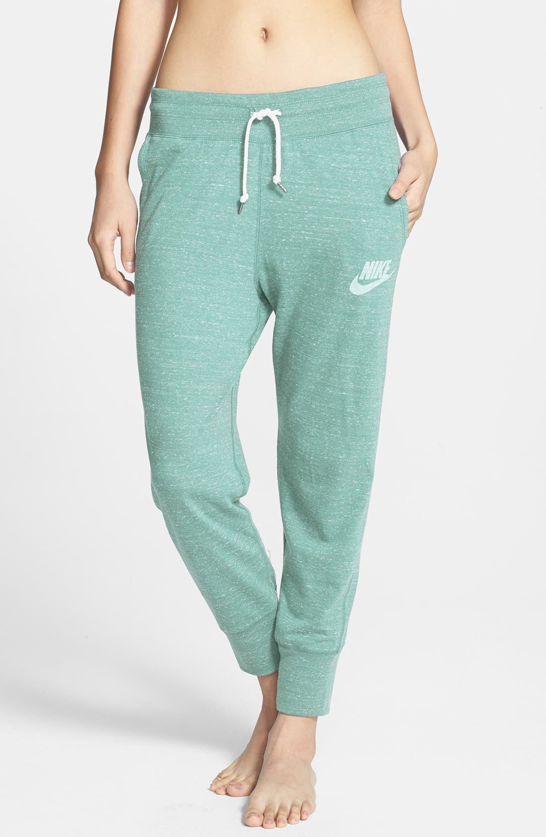 nike sportswear gym vintage capri