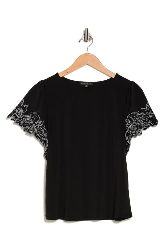 Adrianna Papell Embroidered Trim T-shirt In Black/ Cream