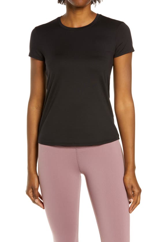 Alo Yoga Finesse Alosoft Performance Jersey T-shirt In Black