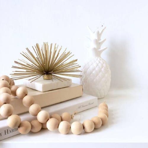 OSMOS STUDIO OSMOS STUDIO FARMHOUSE WOODEN BEADS WITH JUTE TASSELS 