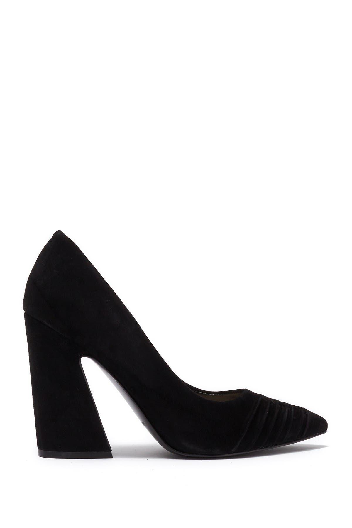 nine west henra flared heel pump