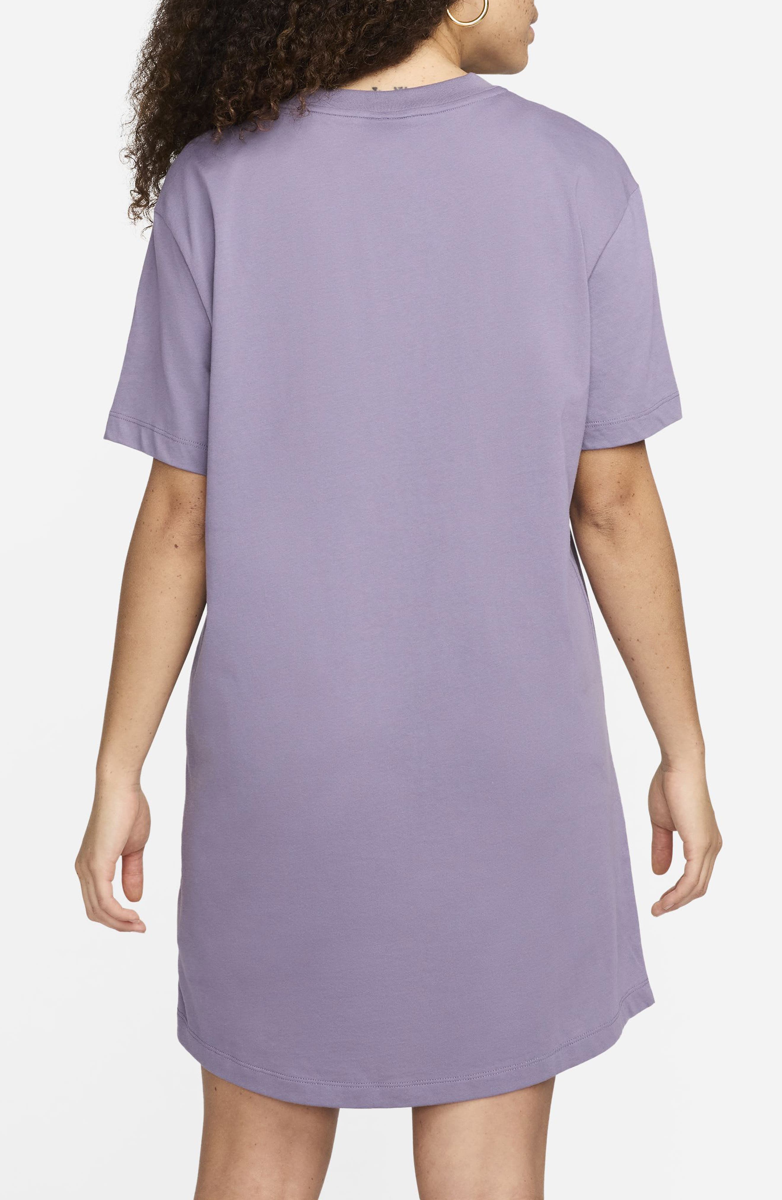 Nike Sportswear Essential T-Shirt Dress in Daybreak/black | Smart Closet
