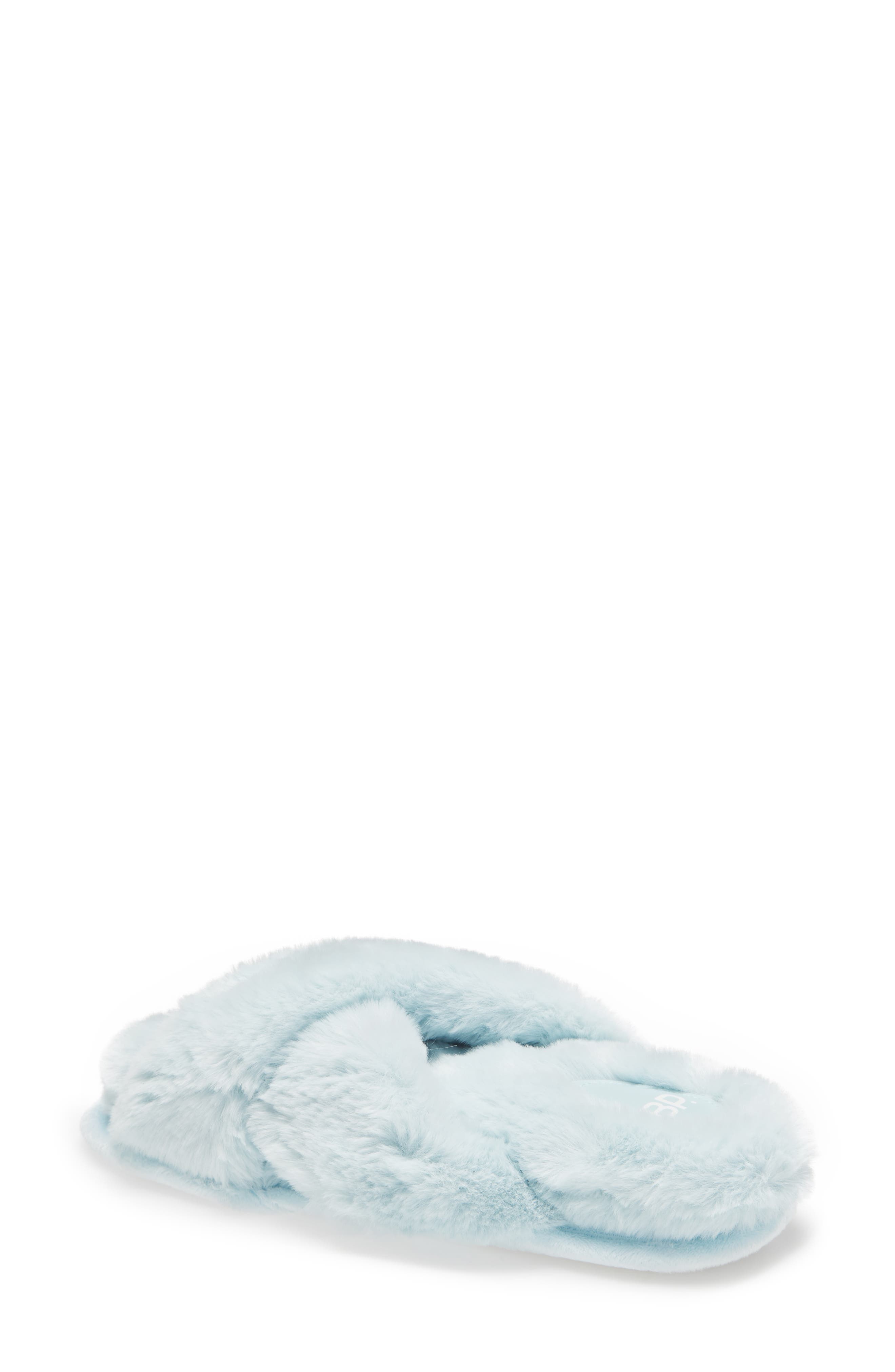 nordstrom rack fuzzy slippers