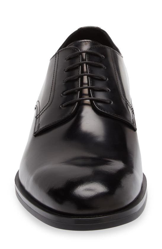 Stuart Weitzman Club Classic Cap Toe Oxford In Black