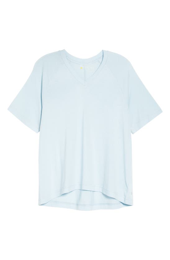 Zella V-neck Raglan Sleeve T-shirt In Blue Cashmere