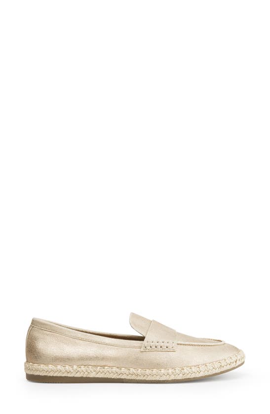 Me Too Kason Metallic Loafer In Champagne