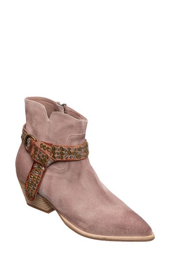 Antelope Opel Boots In Blush Suede In Blush