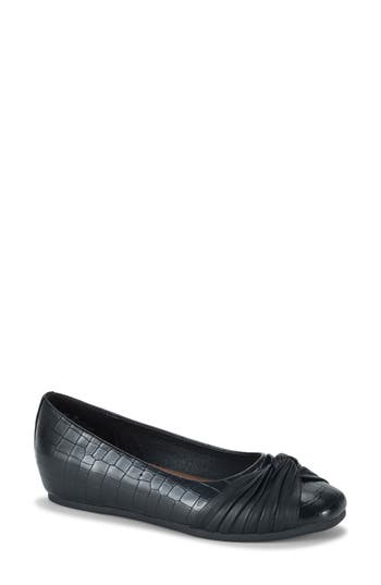 Shop Baretraps Chainey Flat In Black Croco