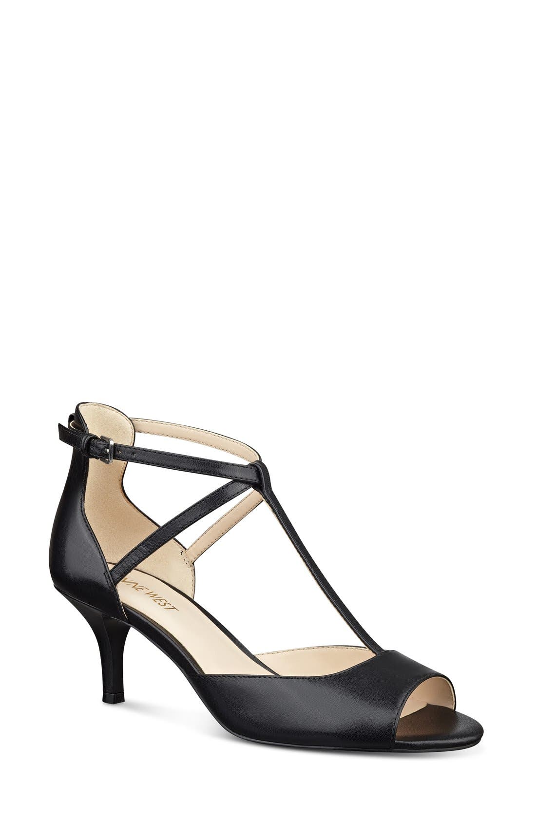 nine west t strap sandals