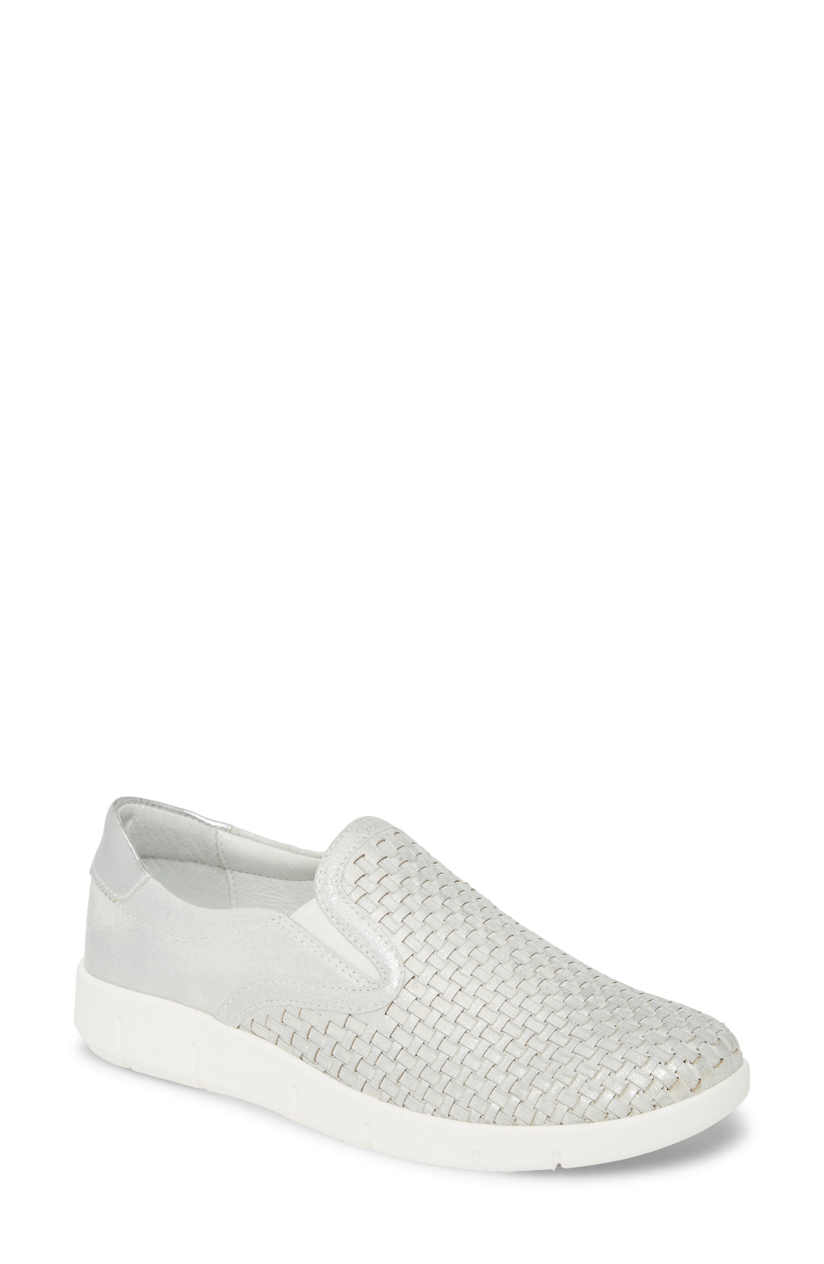 johnston and murphy slip on sneakers