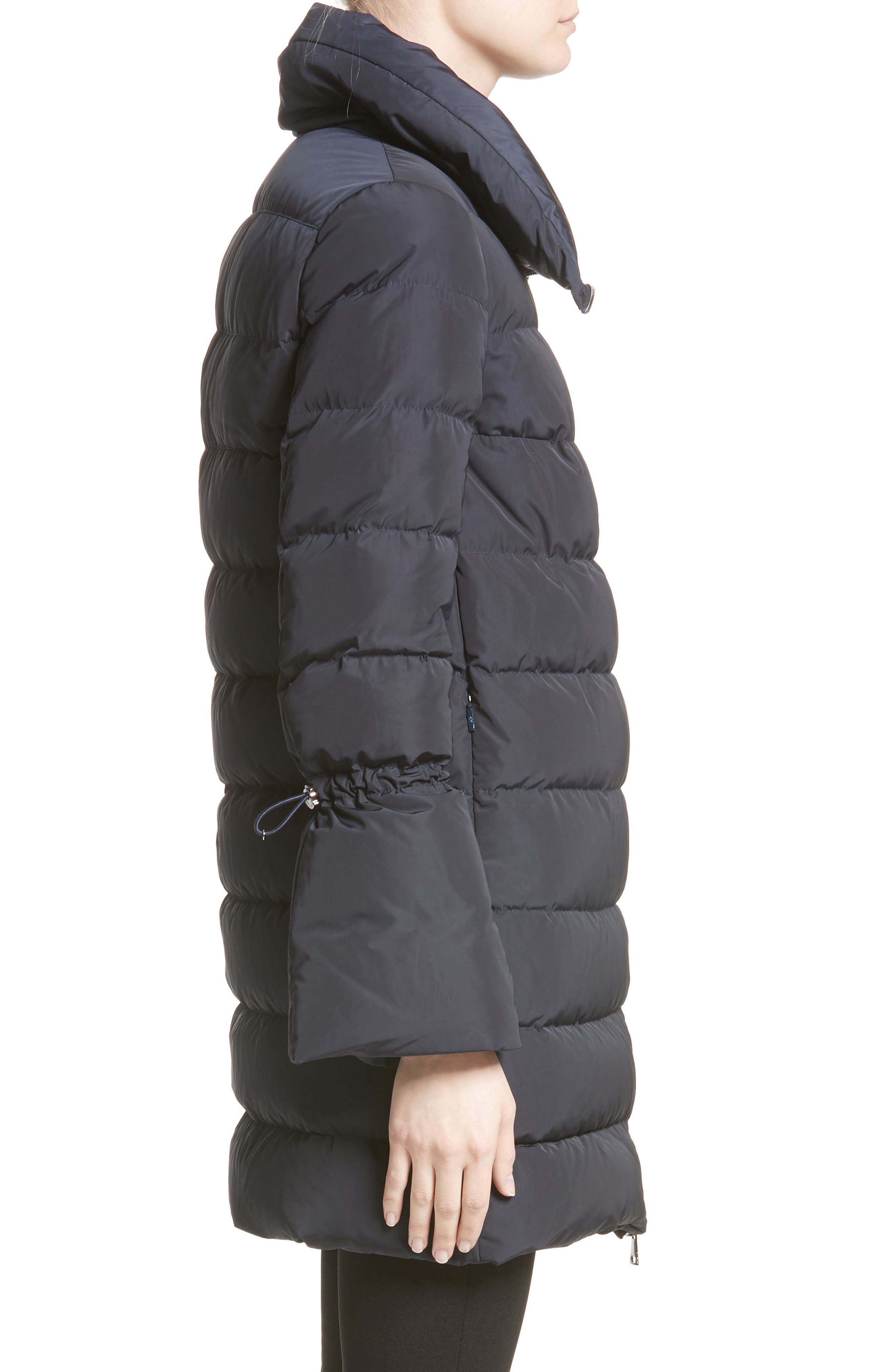 lobelia moncler