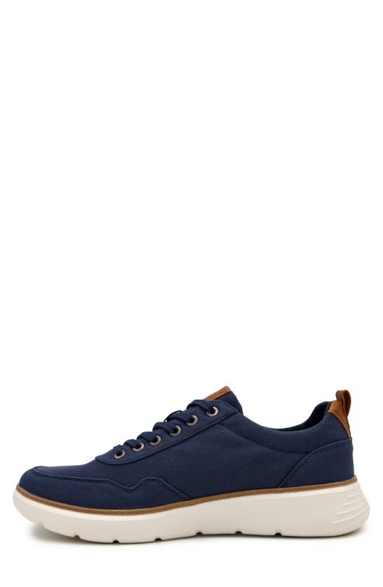 Delo Go Green Low Top Sneaker In Navy