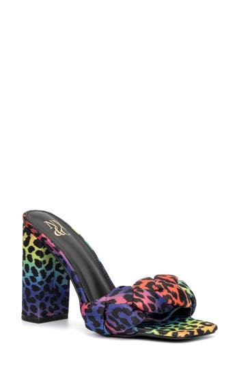 NEW YORK AND COMPANY NEW YORK AND COMPANY ANGELINE PUFF STRAP SANDAL 