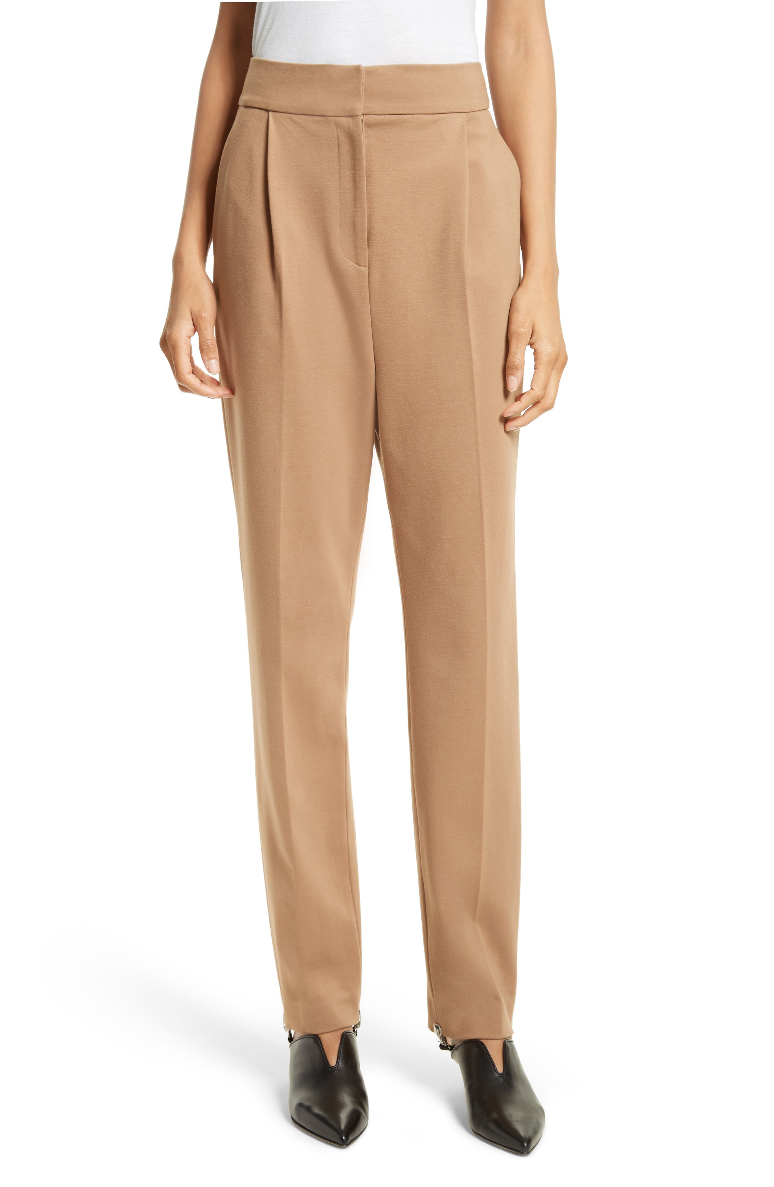 stretch jeans with stirrups