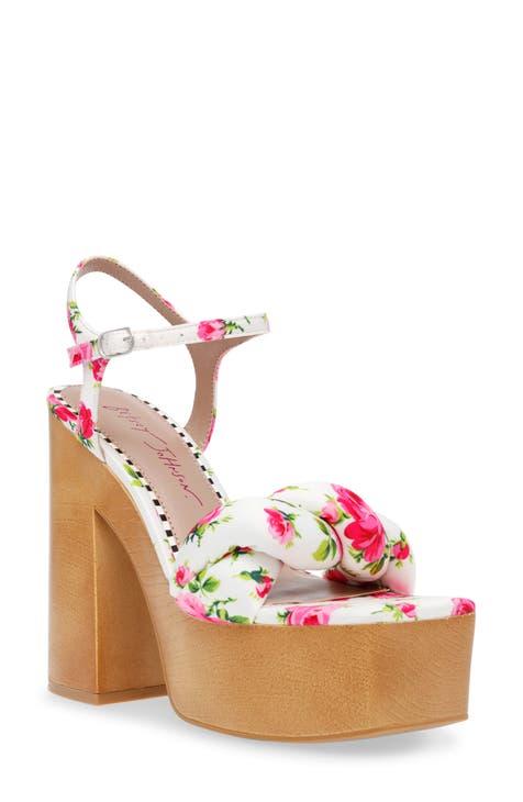 Betsey johnson koko wedge 2024 sandals