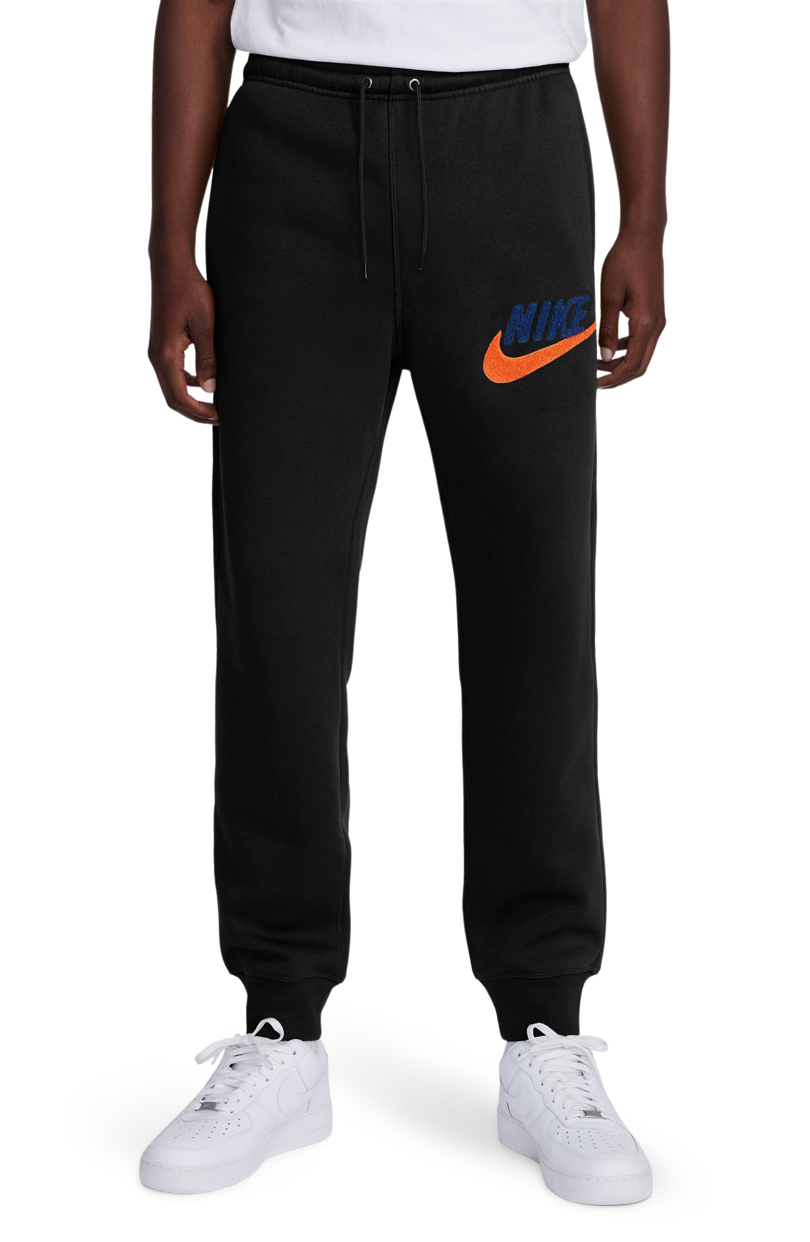 nike sportswear swoosh jogger