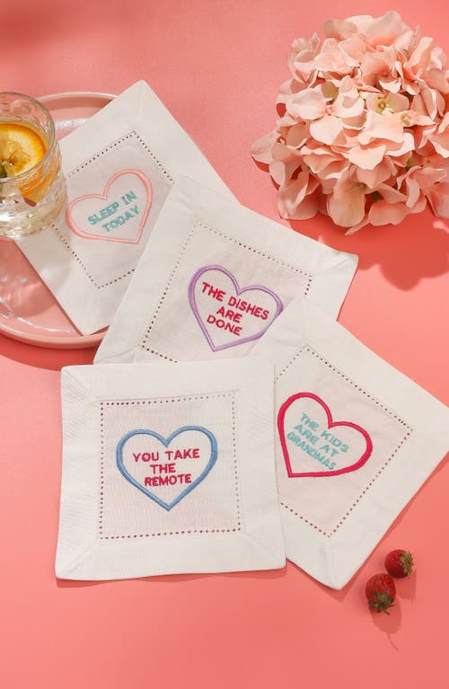 Tiramisu Set Of 4 Embroidered Linen Napkins In White/hearts