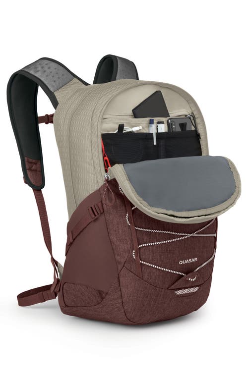 Osprey Quasar 26-liter Backpack In Sawdust Tan/raisin Red