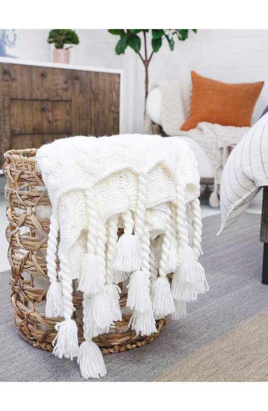 Pom Pom At Home Capistrano Fringed Throw In Winter White