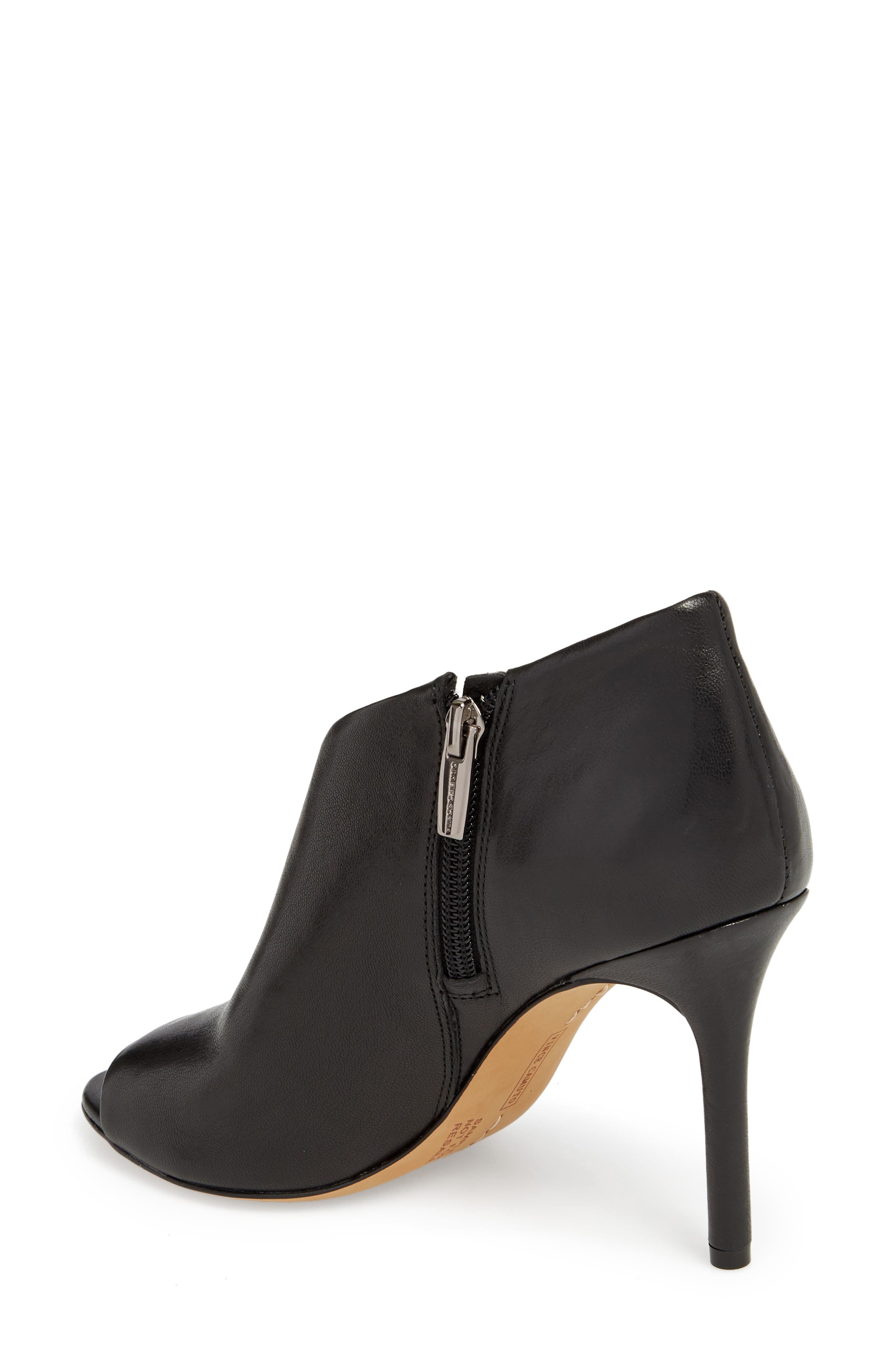 vince camuto careeta pump