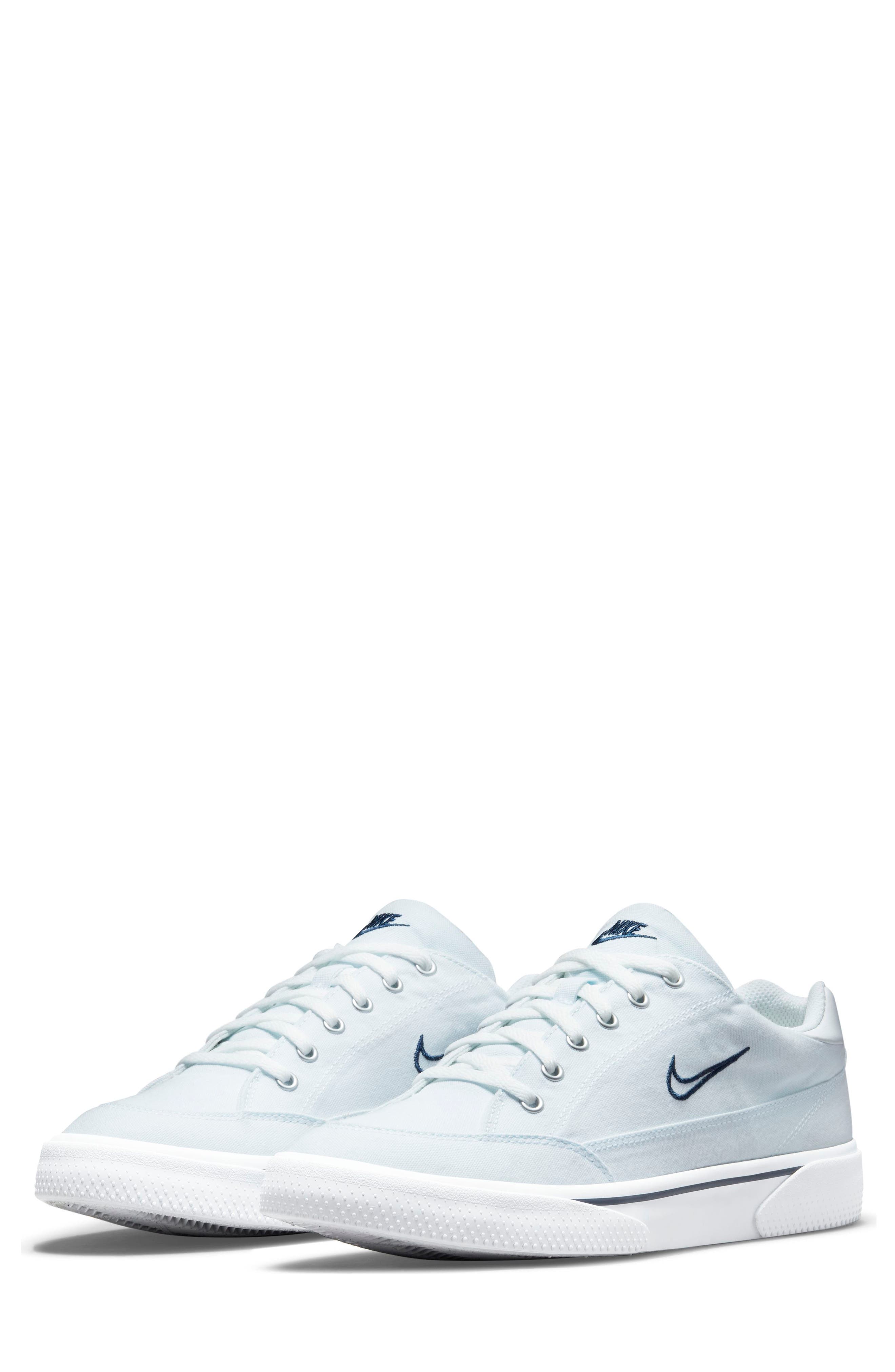 mens white nike tennis shoes