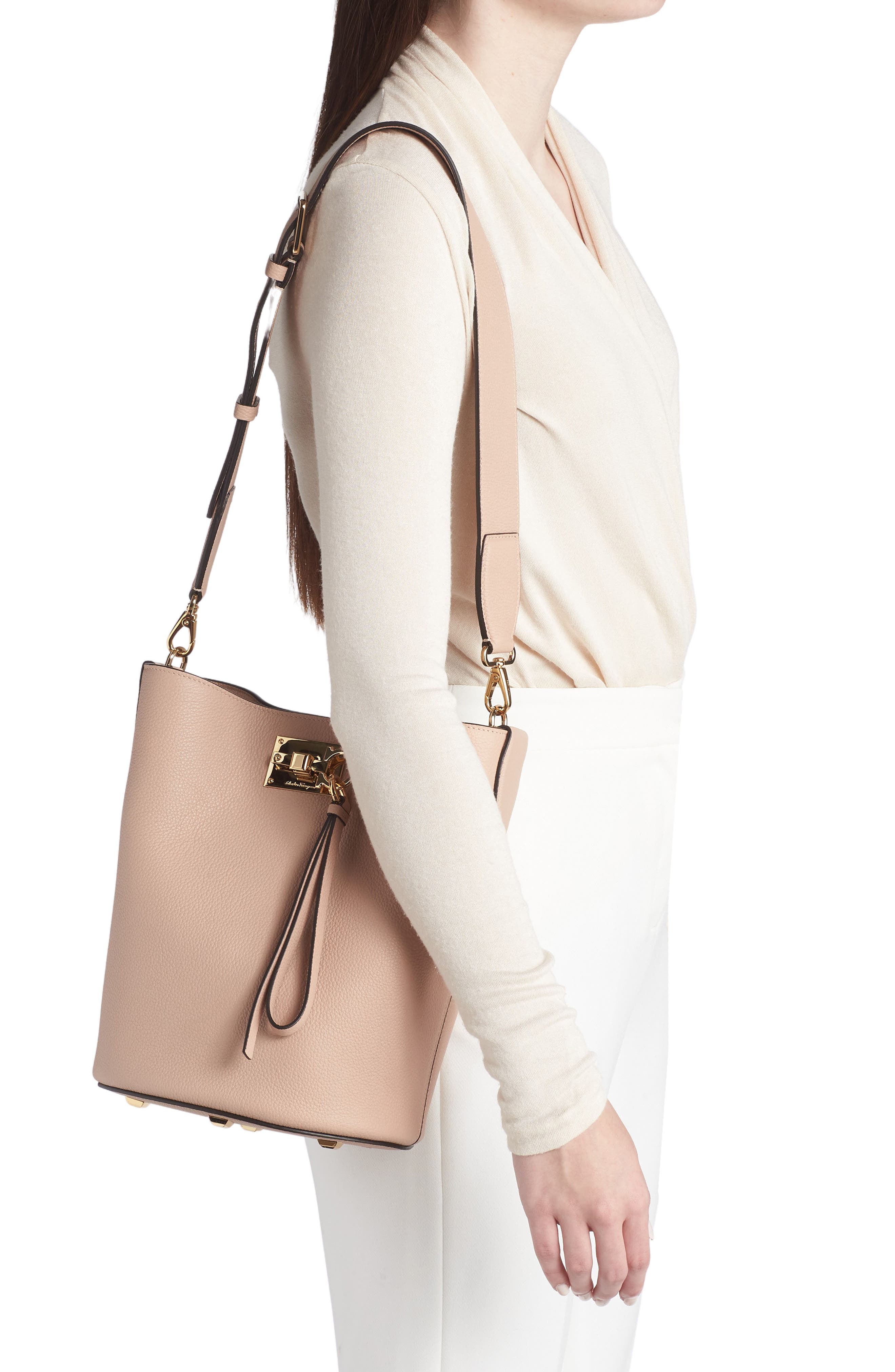 FERRAGAMO The Studio Soft Leather Bucket Bag in Amaretti