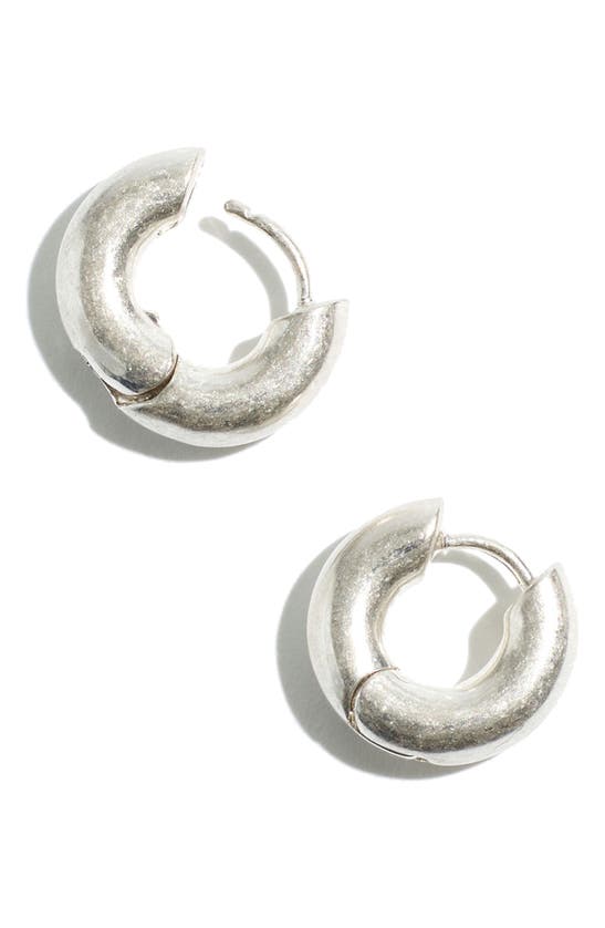 Madewell Chunky Huggie Hoop Earrings In Light Silver Ox