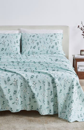 Woven & Weft Floral Print Cotton Flannel Sheet Set In Snowy Botanical