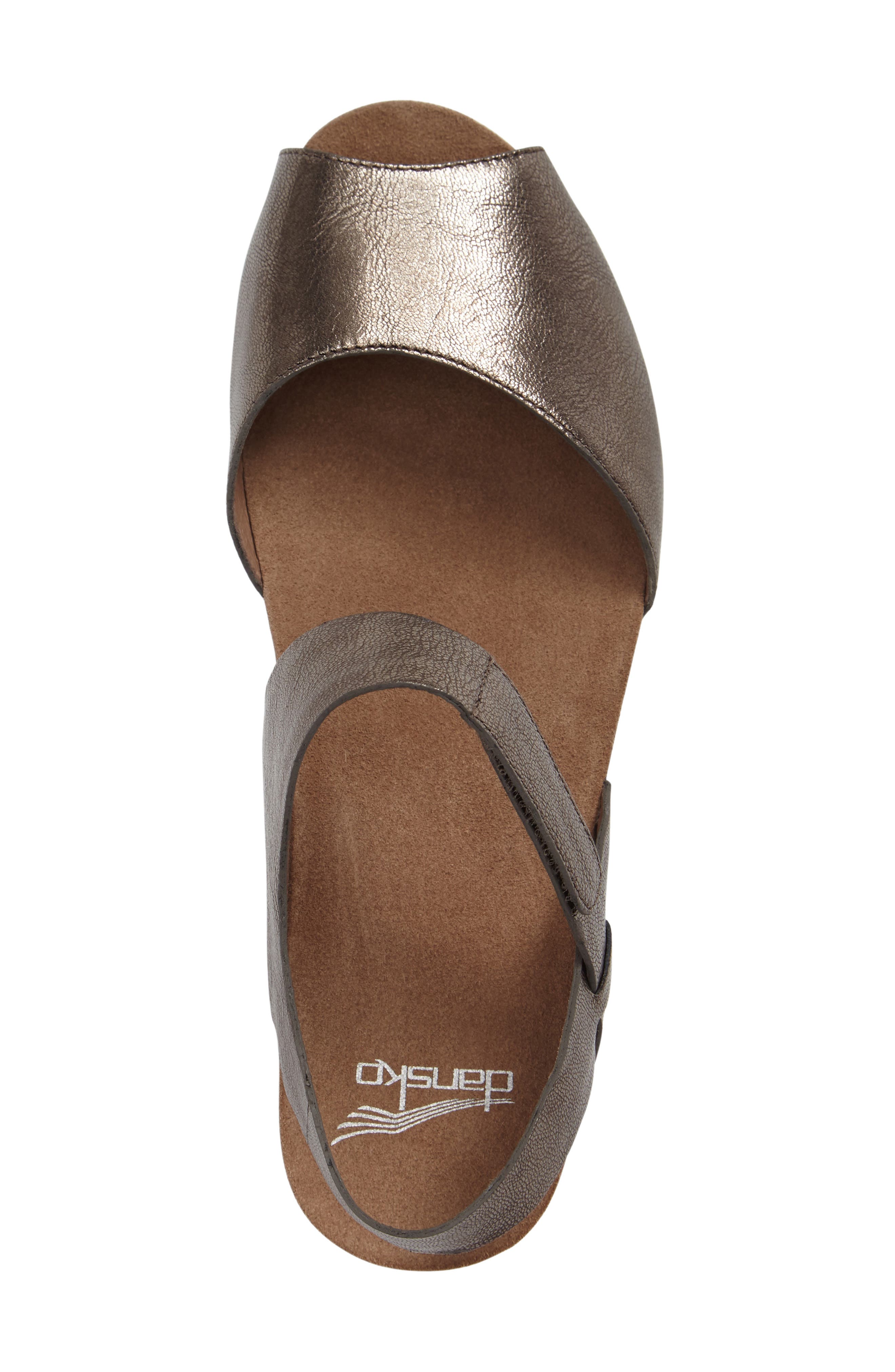 dansko women's vera flat sandal