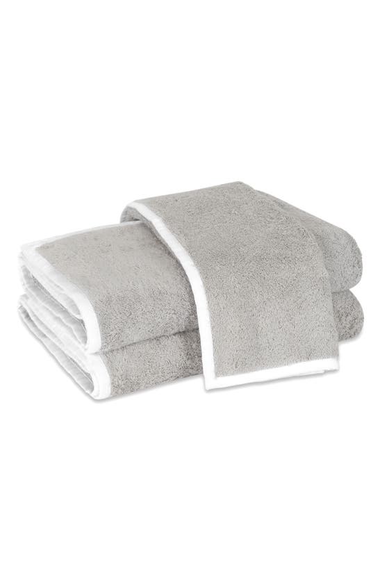 Matouk Enzo Guest Towels In Pearl/ White