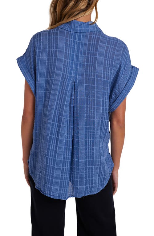 Bella Dahl Short Sleeve Pocket Button Down Shirt In Bright Indigo In Bright Indigo