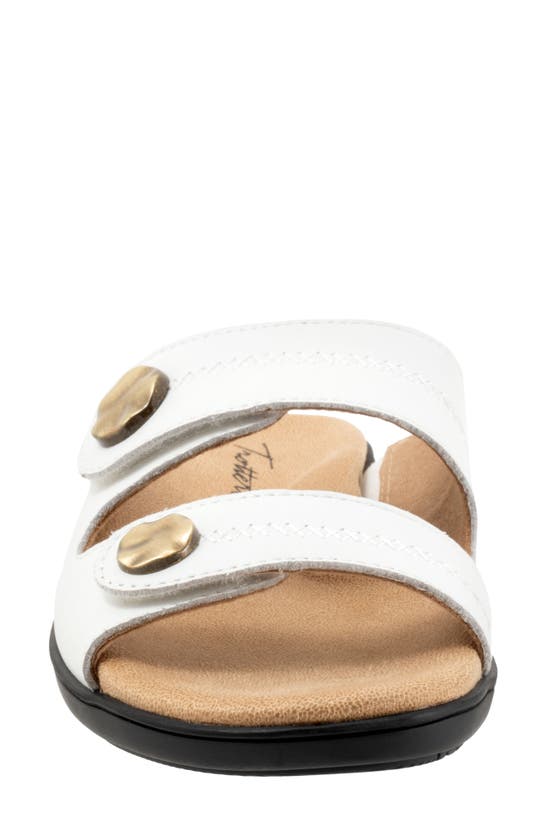 Trotters Ruthie Stitch Slide Sandal In White