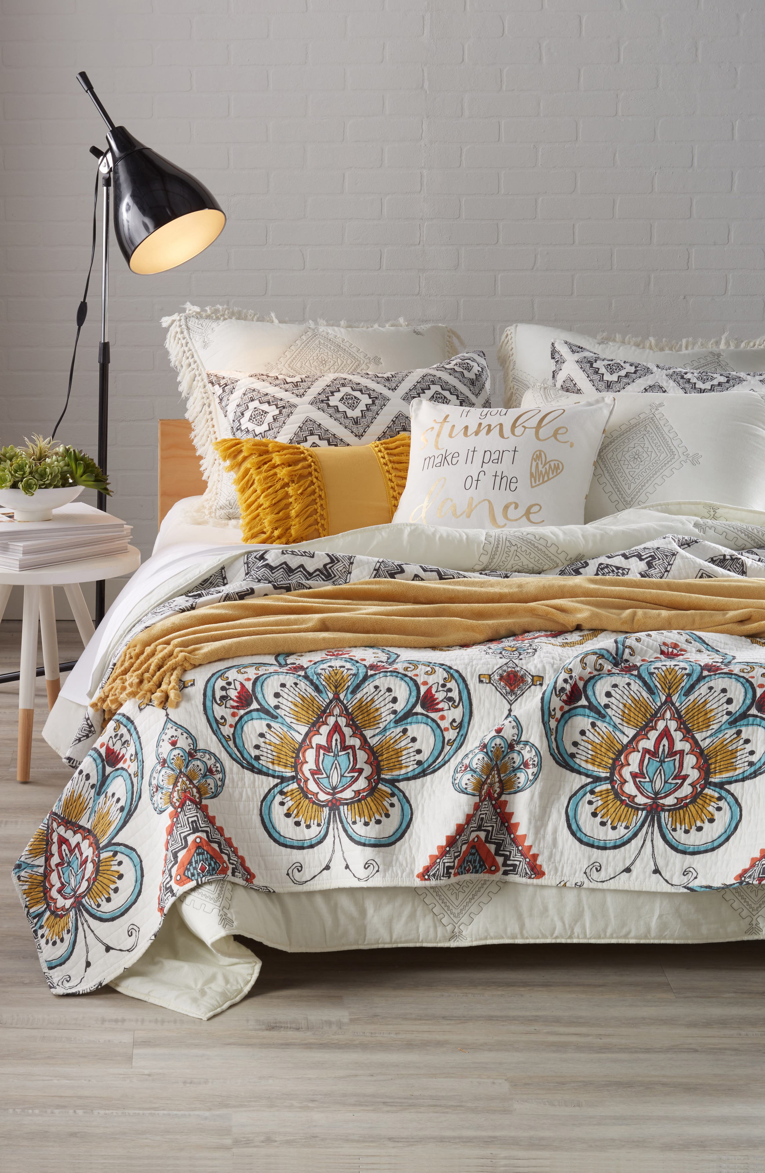 NORDSTROM AT HOME,
                            Kennebunk Bliss Plush Throw,
                            Alternate thumbnail 555, color,
                            705