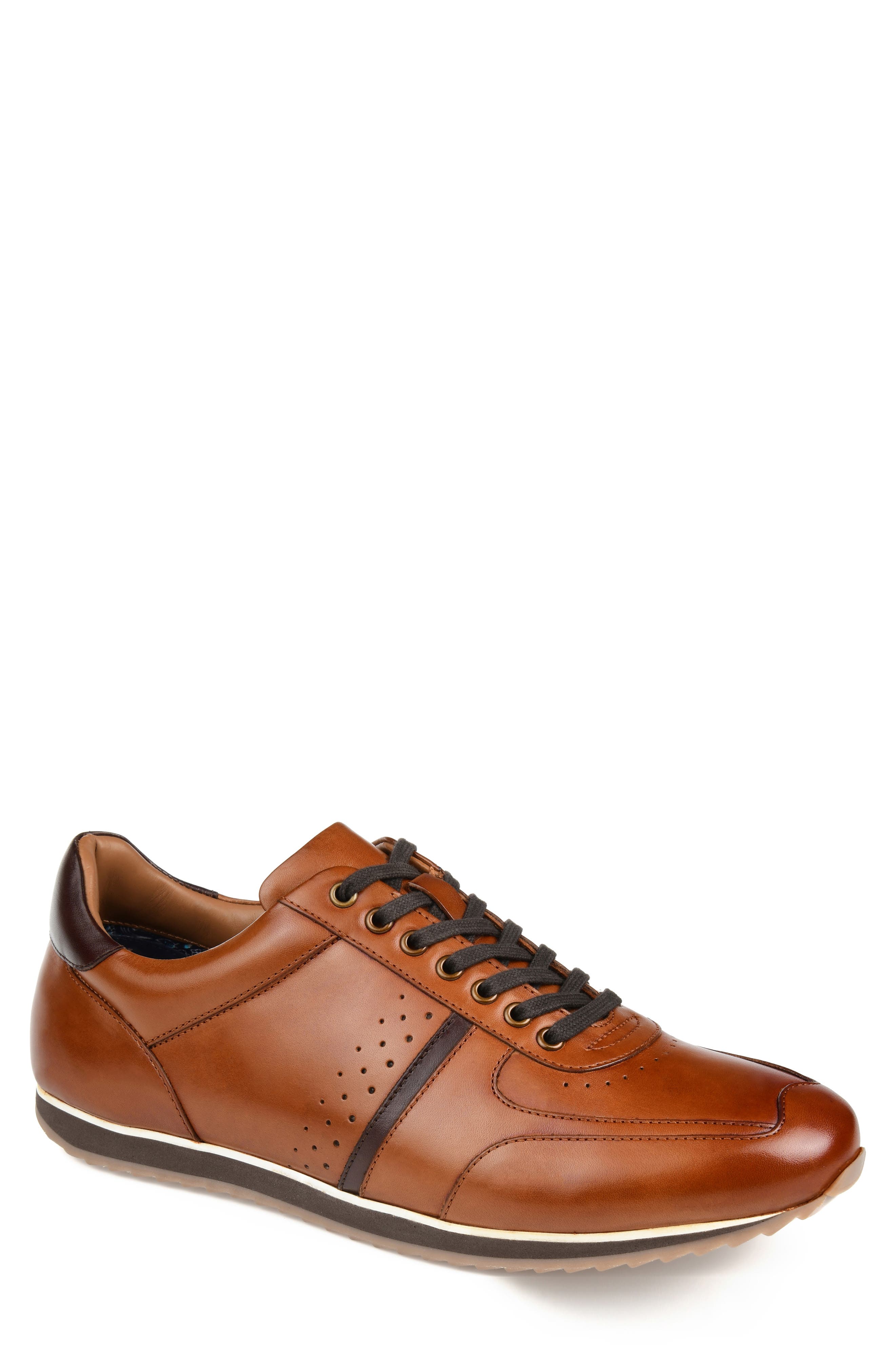 Thomas & Vine Fenway Wide Width Low Top Sneaker In Cognac