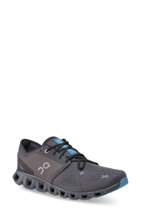 ON CLOUD X 3 TRAINING SHOE