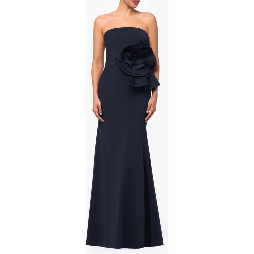 BETSY & ADAM BETSY & ADAM ROSETTE DETAIL STRAPLESS GOWN