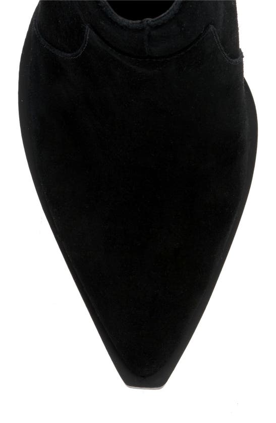 VINCE CAMUTO GWELONA ANKLE BOOTIE