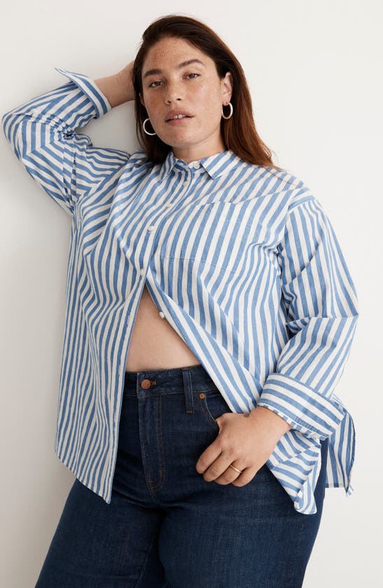 Shop Madewell The Plus Signature Poplin Oversize Button-up Shirt In Hermitage Blue