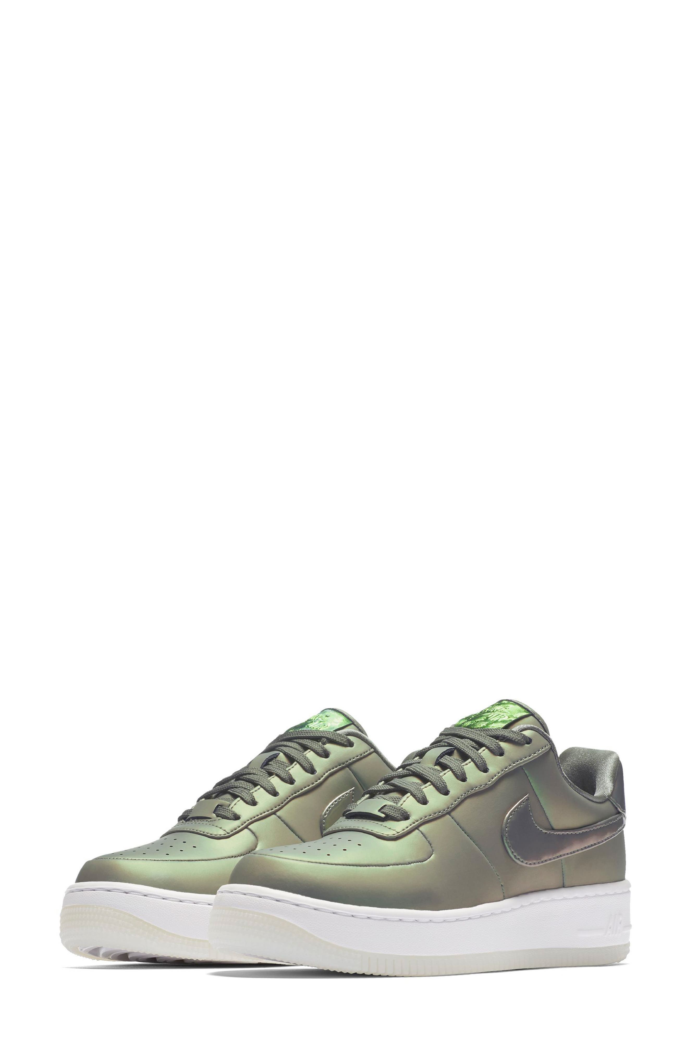 nike air force 1 upstep lx force is female