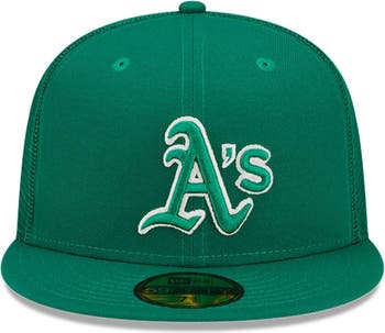 Boston Red Sox New Era 2022 St. Patrick's Day 59FIFTY Fitted Hat - Green
