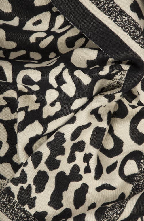 Saachi Reversible Scarf In Black/cream