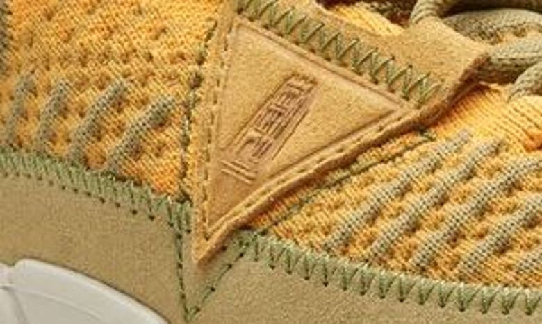 Clarks Nature 360 In Light Olive Comb