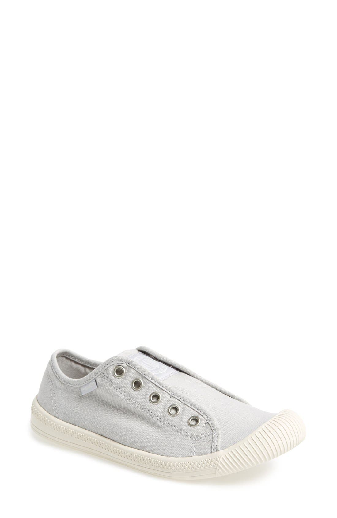 palladium flex slip on