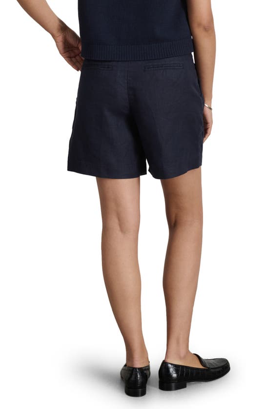 Shop Alex Mill Jules Pleated Linen Shorts In Dark Navy