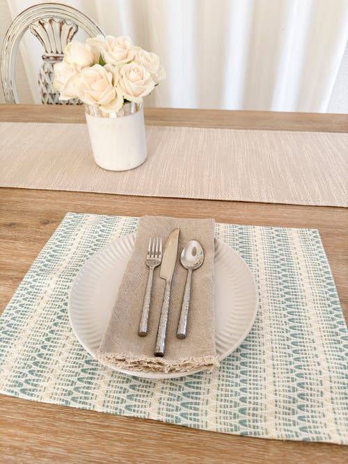 Anaya Summer Twist Indoor Outdoor Placemat In Aqua Blue