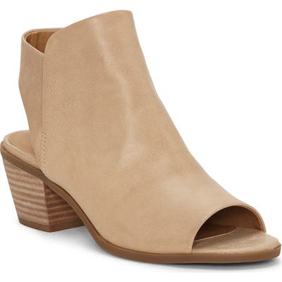 Lucky Brand Baaka Shield Sandal- Beige