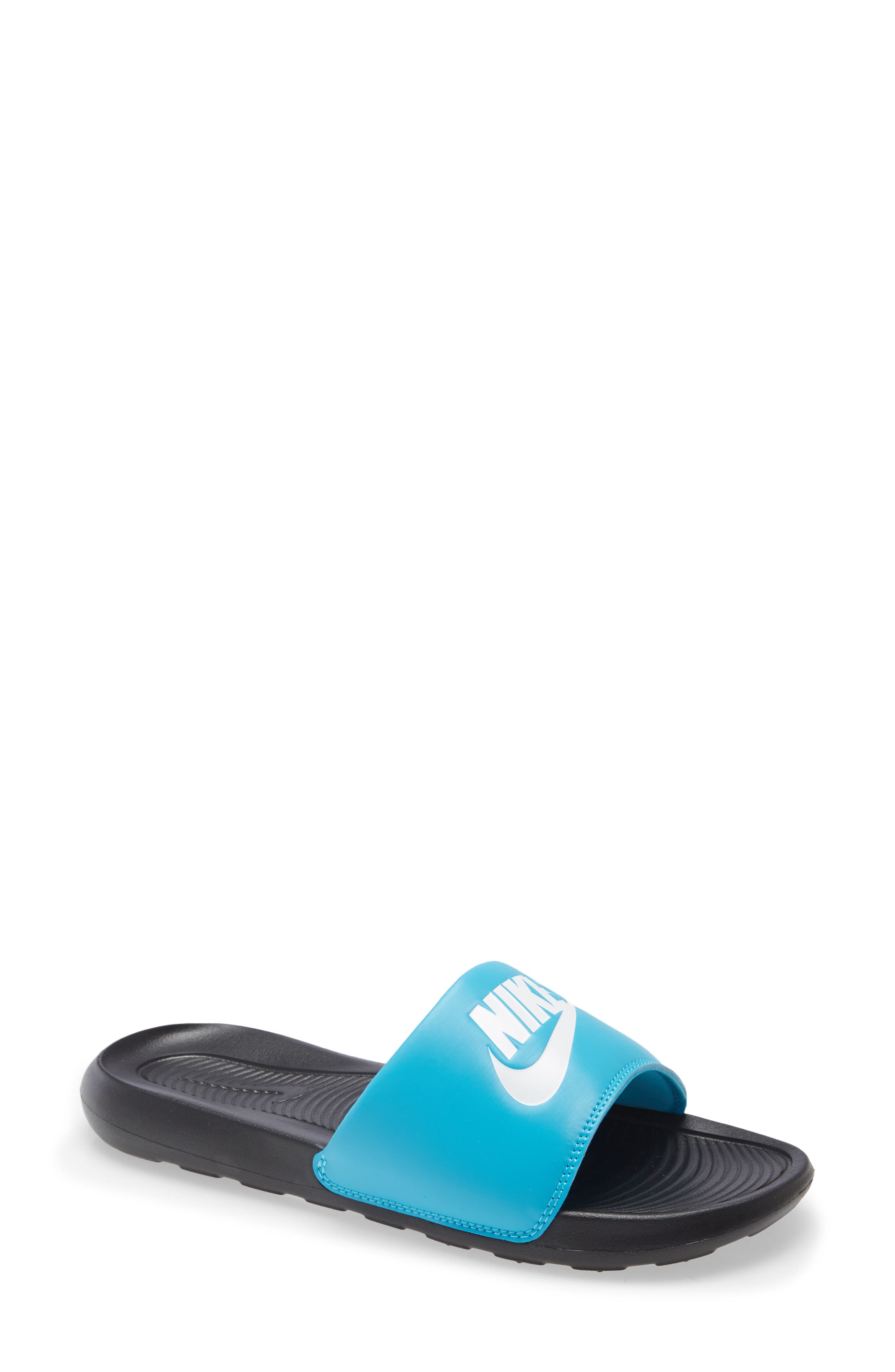 nike flip flop clearance