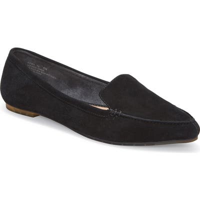 Me Too Audra Loafer Flat- Black