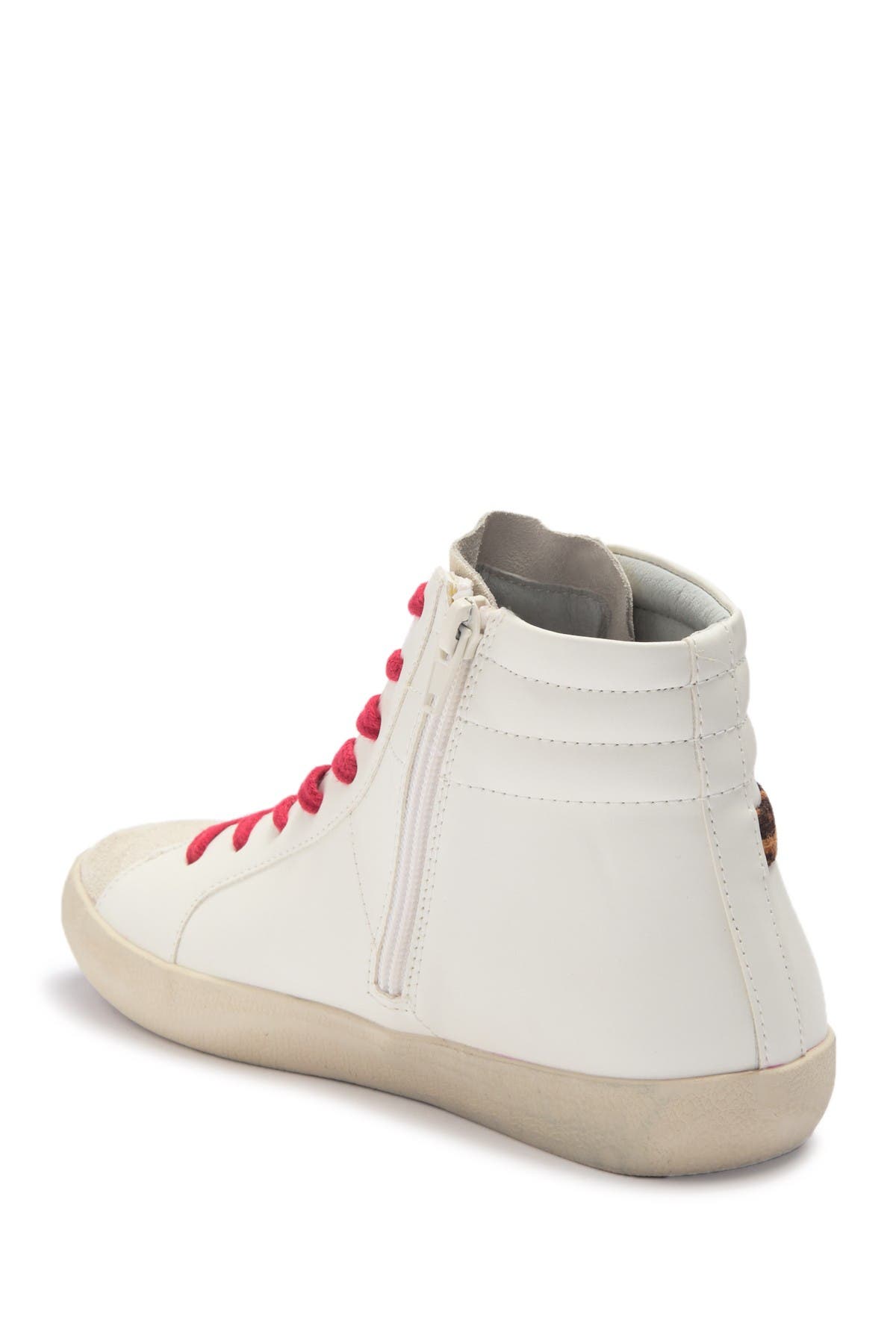 sneakers with leopard accent